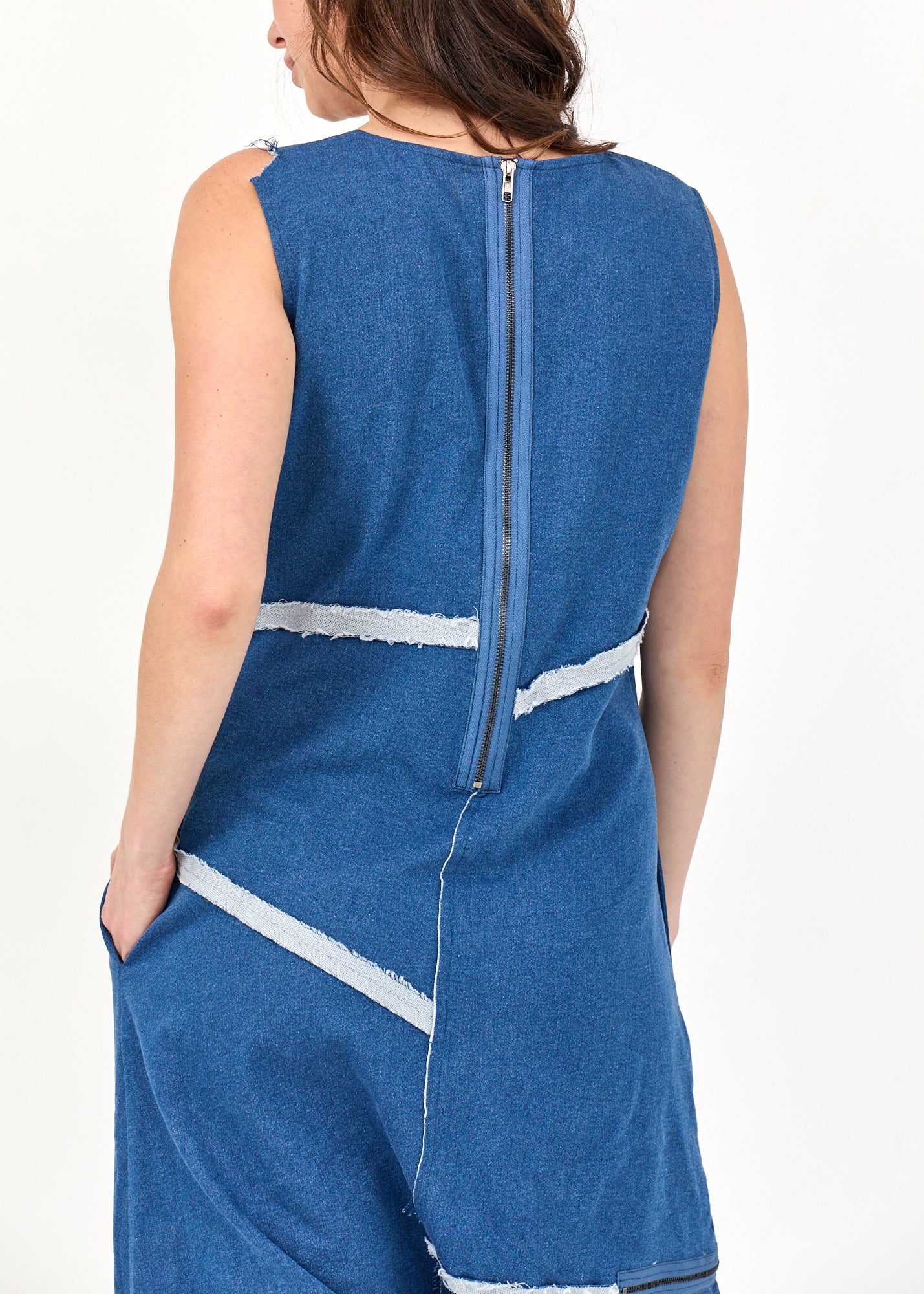 Jeans-like overalls with light blue wash zippers