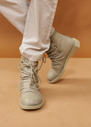 מגפיים לנשים עם קשירת עור ורוכסן אפור