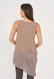 Long tank top model triangle forward brown