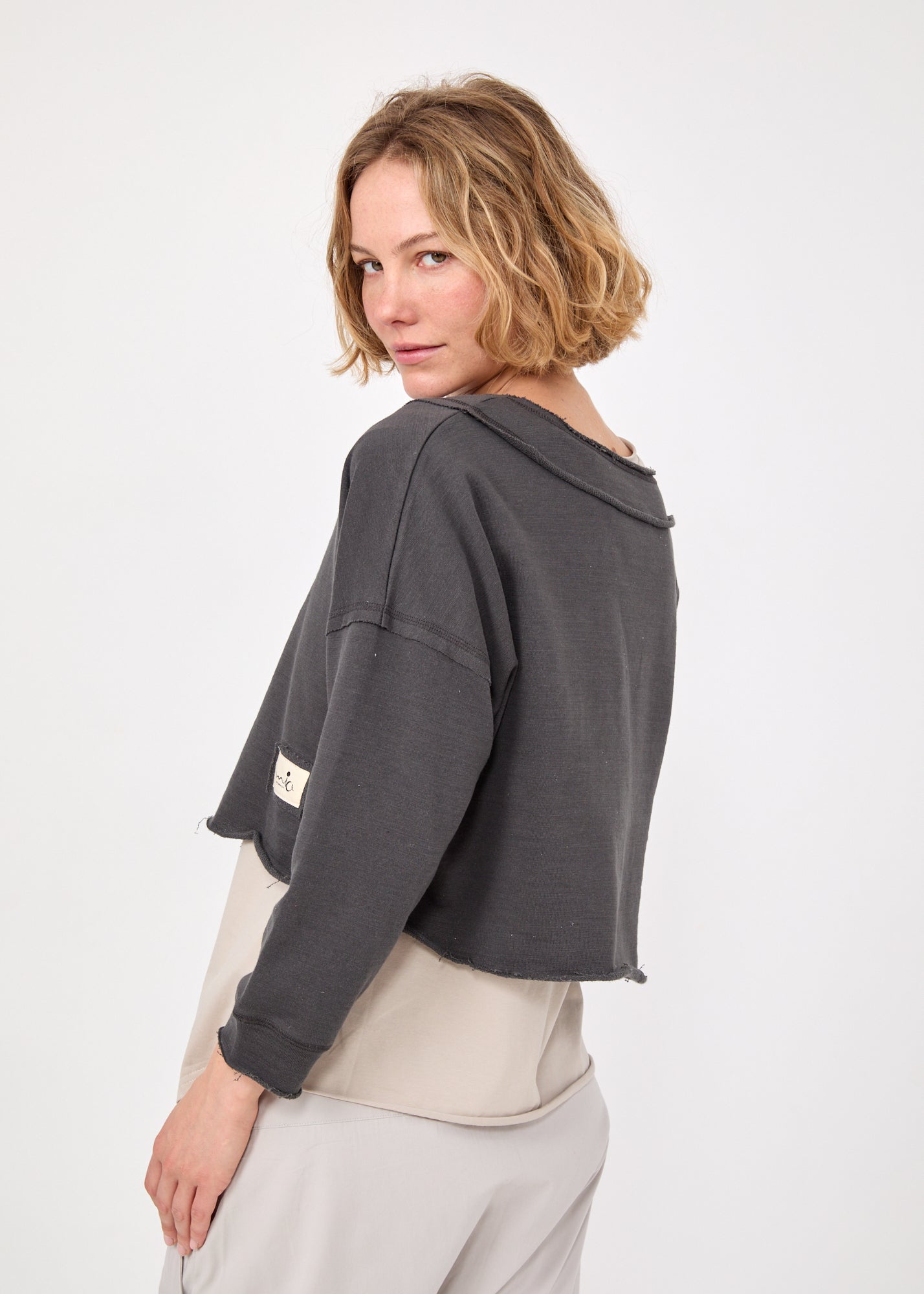 סווטשירט פתח הפוך ותפר אפור כהה