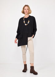 עליונית כפתרה אסימטרית וכיס שחור