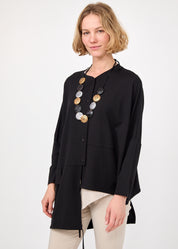 עליונית כפתרה אסימטרית וכיס שחור