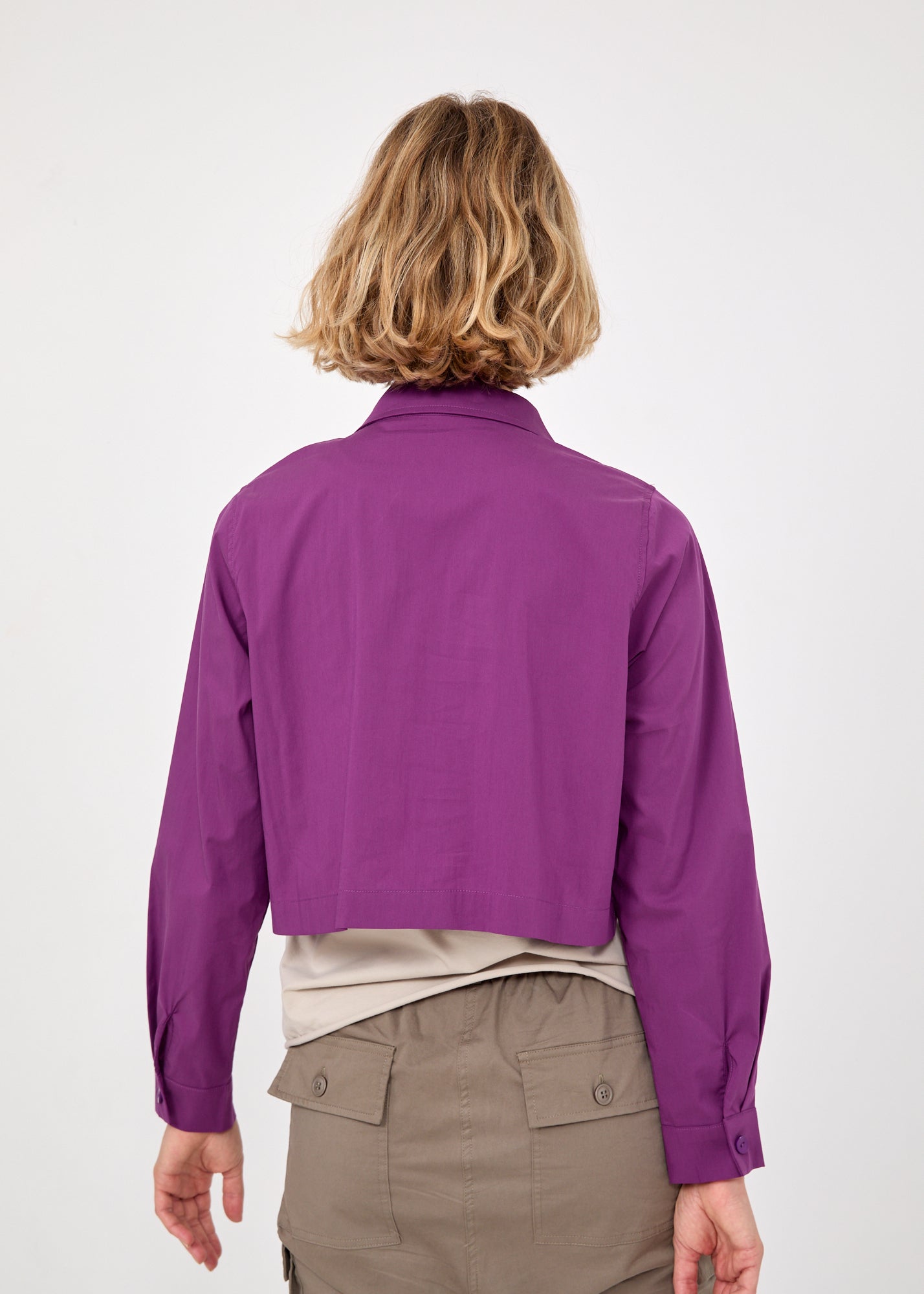 מכופתרת קצרצרה פתחים מעוגלים סגול