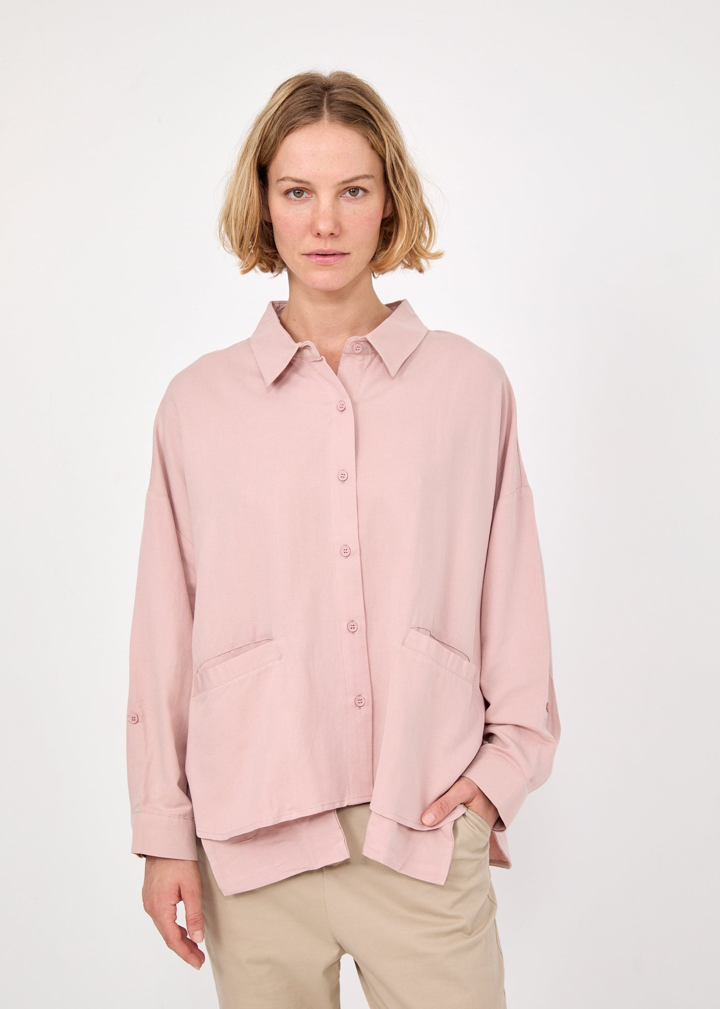 חולצה מכופתרת שרוול ארוך כיסים בולטים ורוד