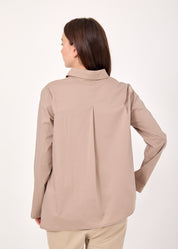 חולצה עם חצי כפתרה כיס וקפל חום