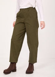 מכנסיים עם תפר בברך וגומי ירוק