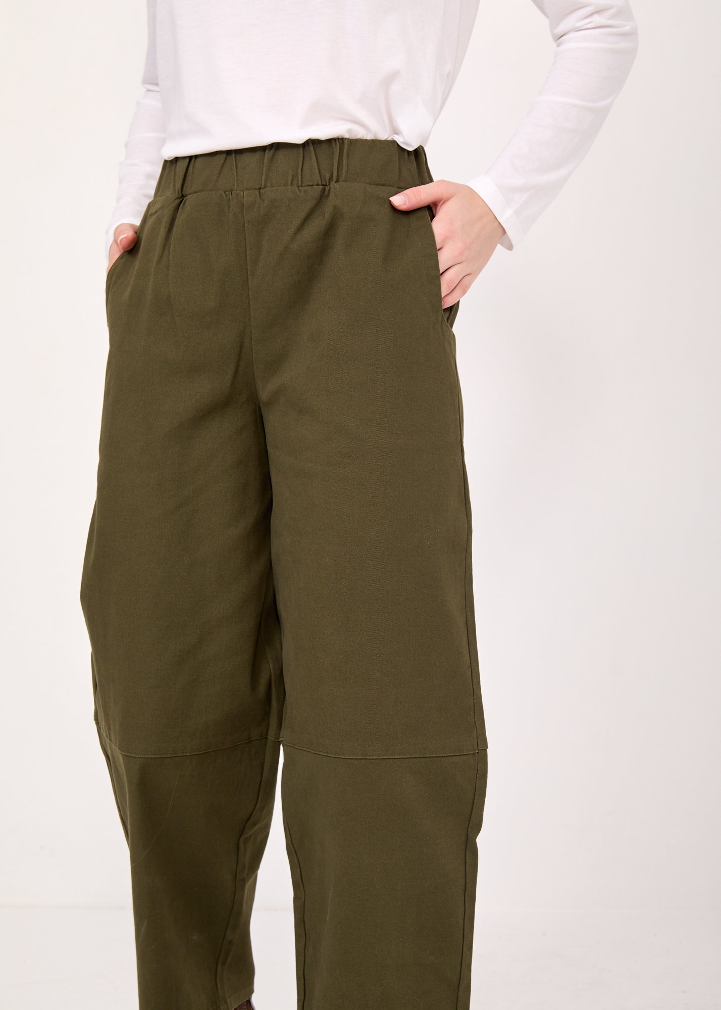 Pants with knee seam and green elastic