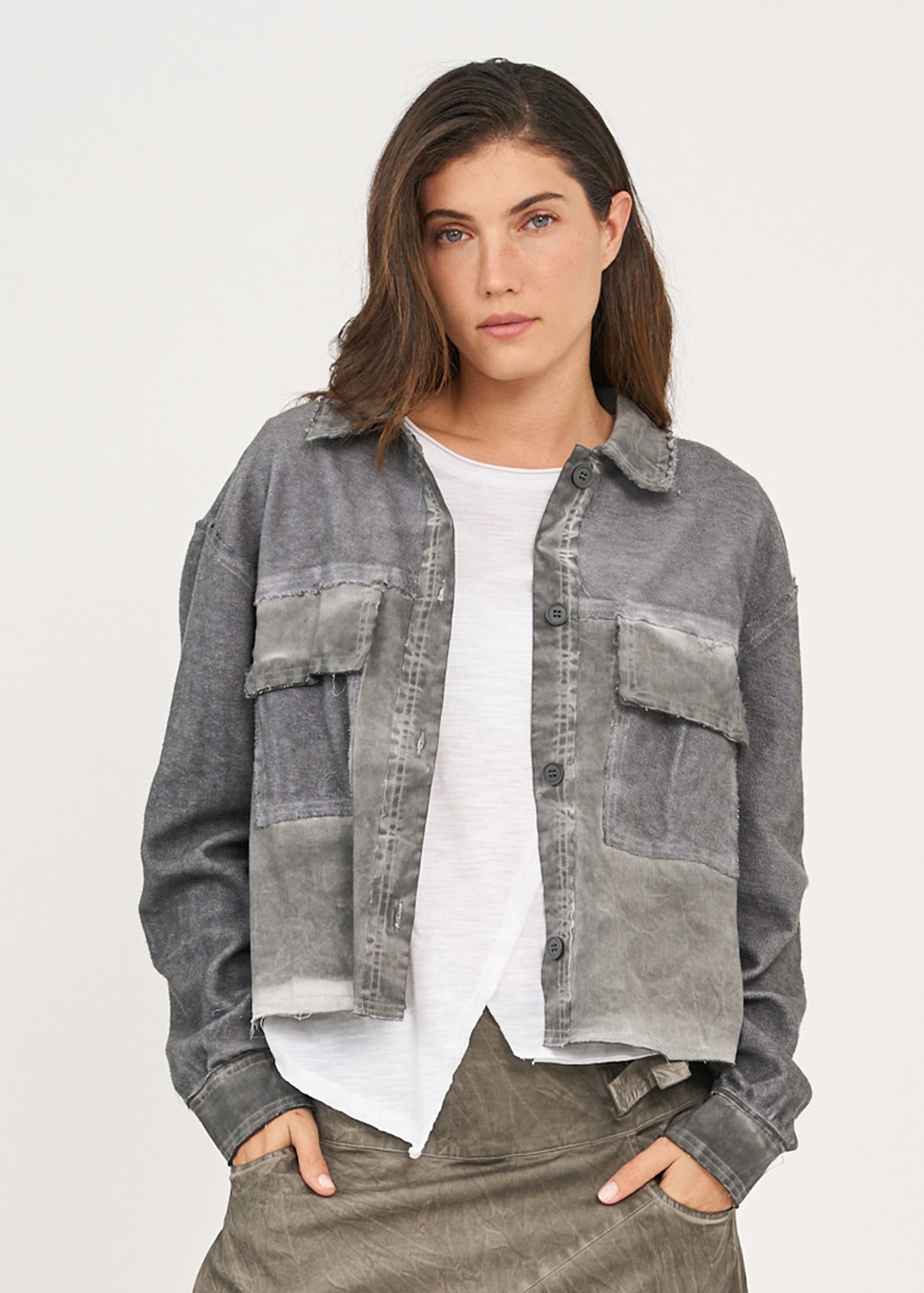ג'קט חולצה בצביעת ווש אפור כהה
