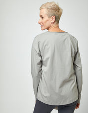 חולצה שילוב ניילון כיס קדמי יוצא וסרט אפור