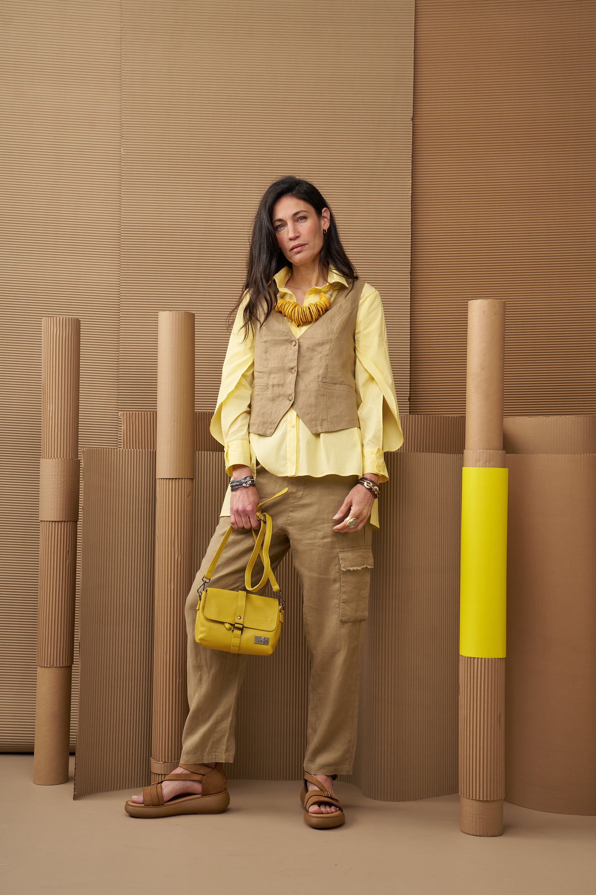 סנדלי עור גבוהים עם אבזמים חום