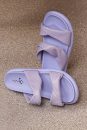 כפכפי עור שתי רצועות מסובבות סגול