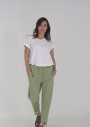 Pants with a seam in the middle and a patch of hamra