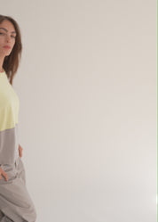 Half-half orange short-sleeved shirt