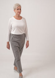 מכנסיים בוי קלאסיים חתכים אלכסוניים ורוד