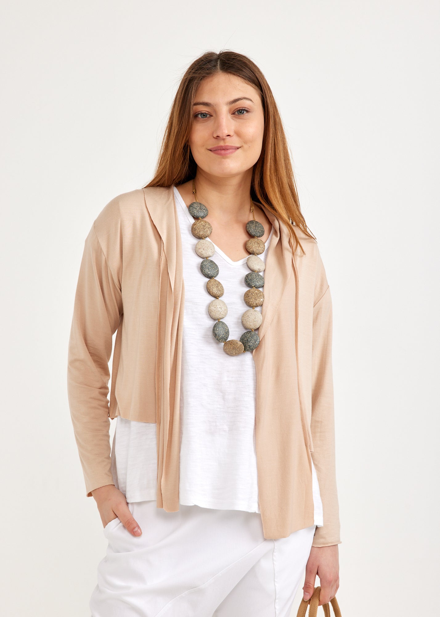 Small t-shirt top with long sleeves beige