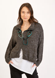 עליונית סריג  עם רוכסן אפור כהה