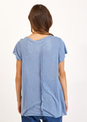 טי שרט וי במראה פשתן כחול
