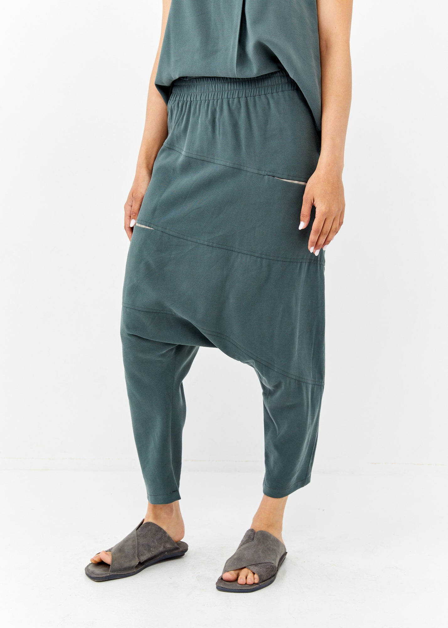 מכנסיים שקי כיסים שילב צבע ירוק