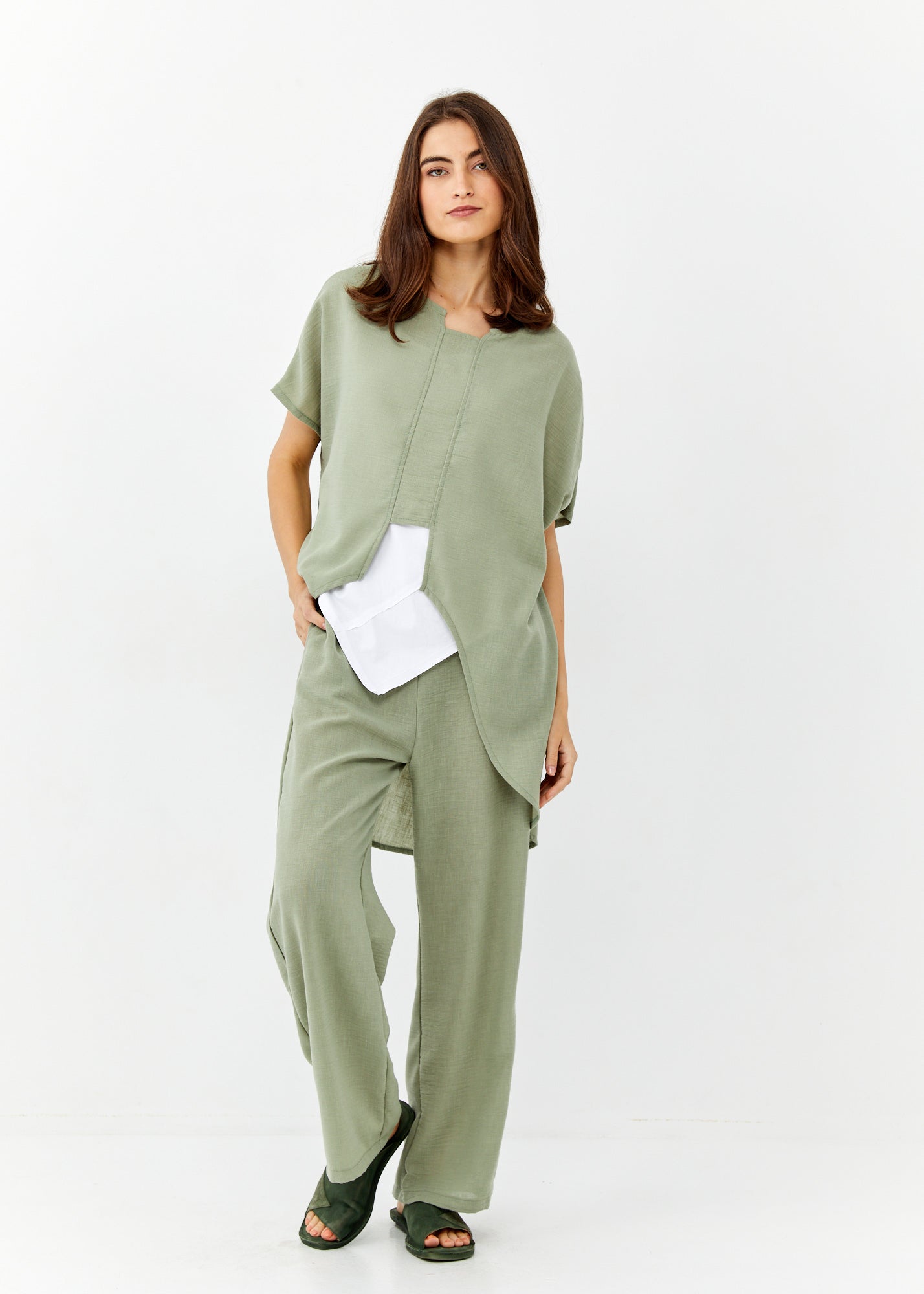 מכנסיים רחבות גומי מאוחרה ירוק