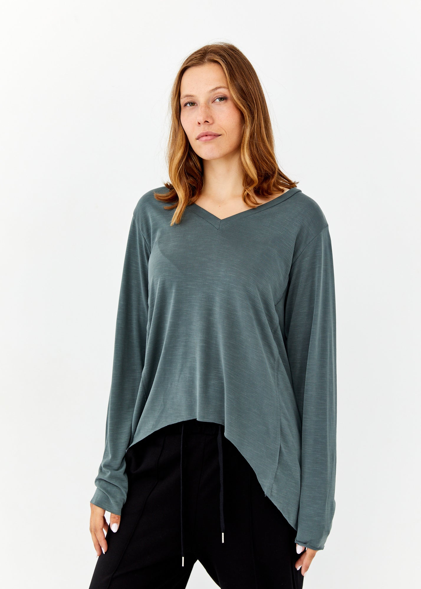 חולצה שרוול ארוך וצווארון וי בד סלאב ירוק