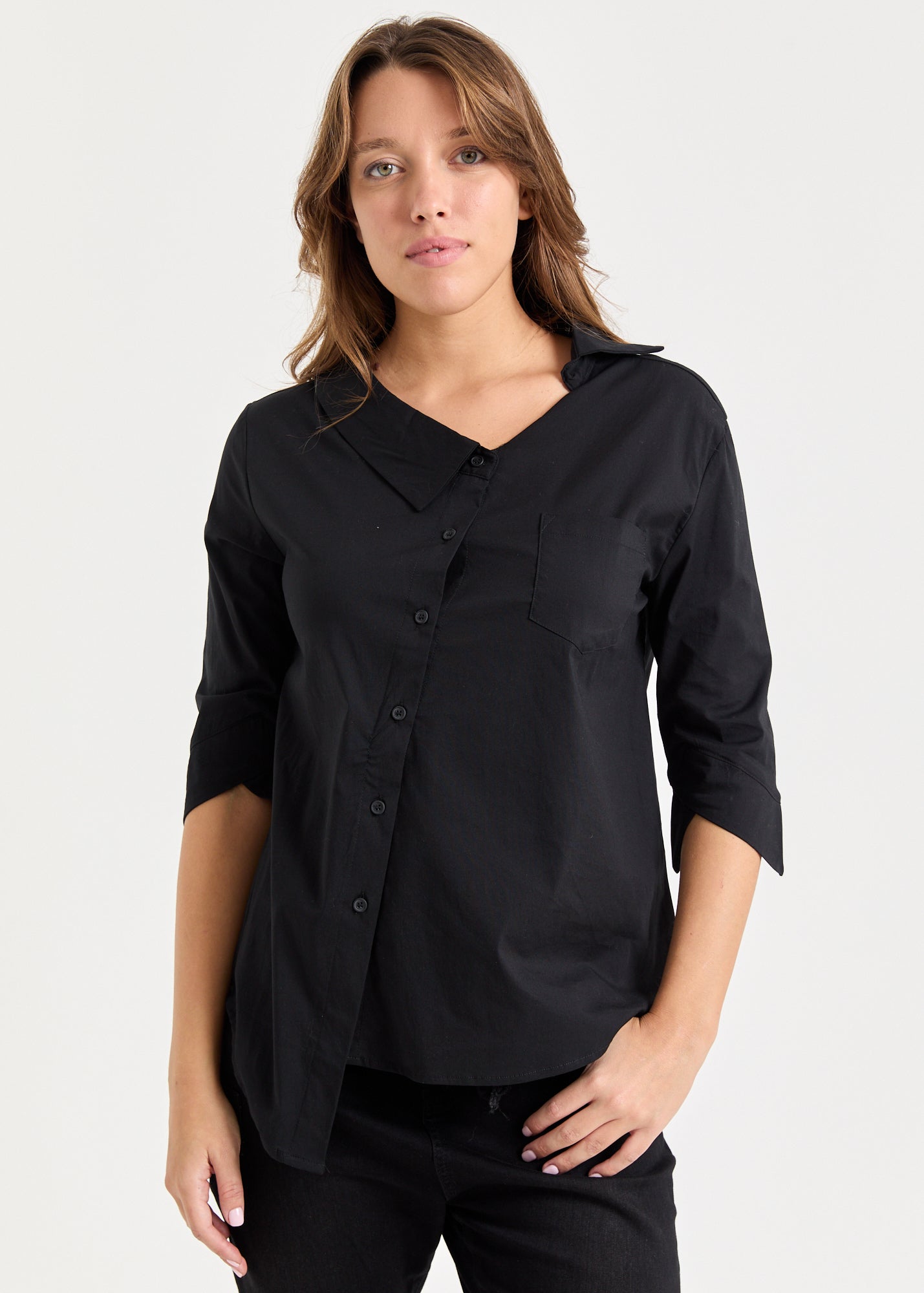 חולצה מכופתרת מפתח אסימטרי שחור