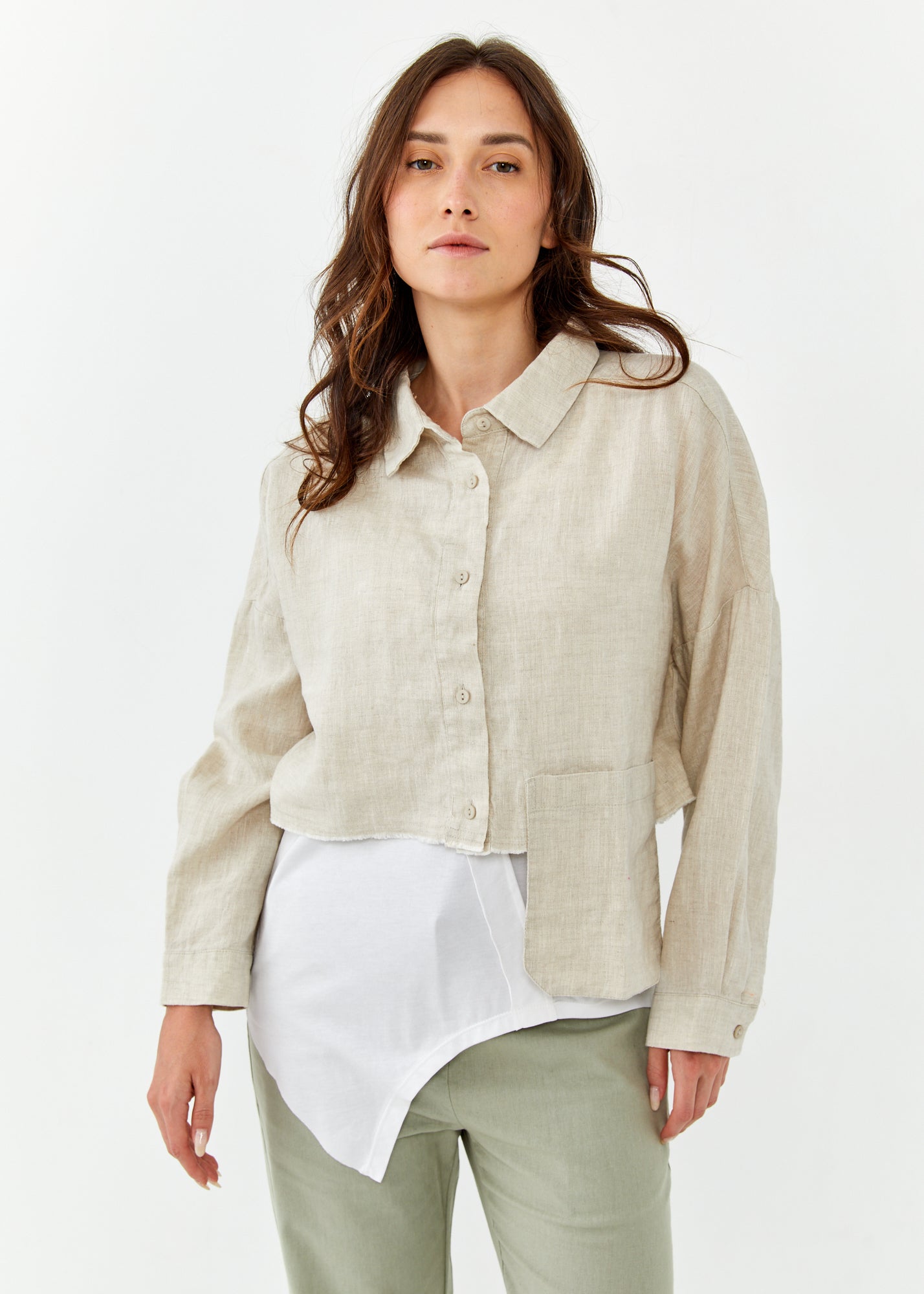 מכופתרת פשתן עם כיס תלוי בז