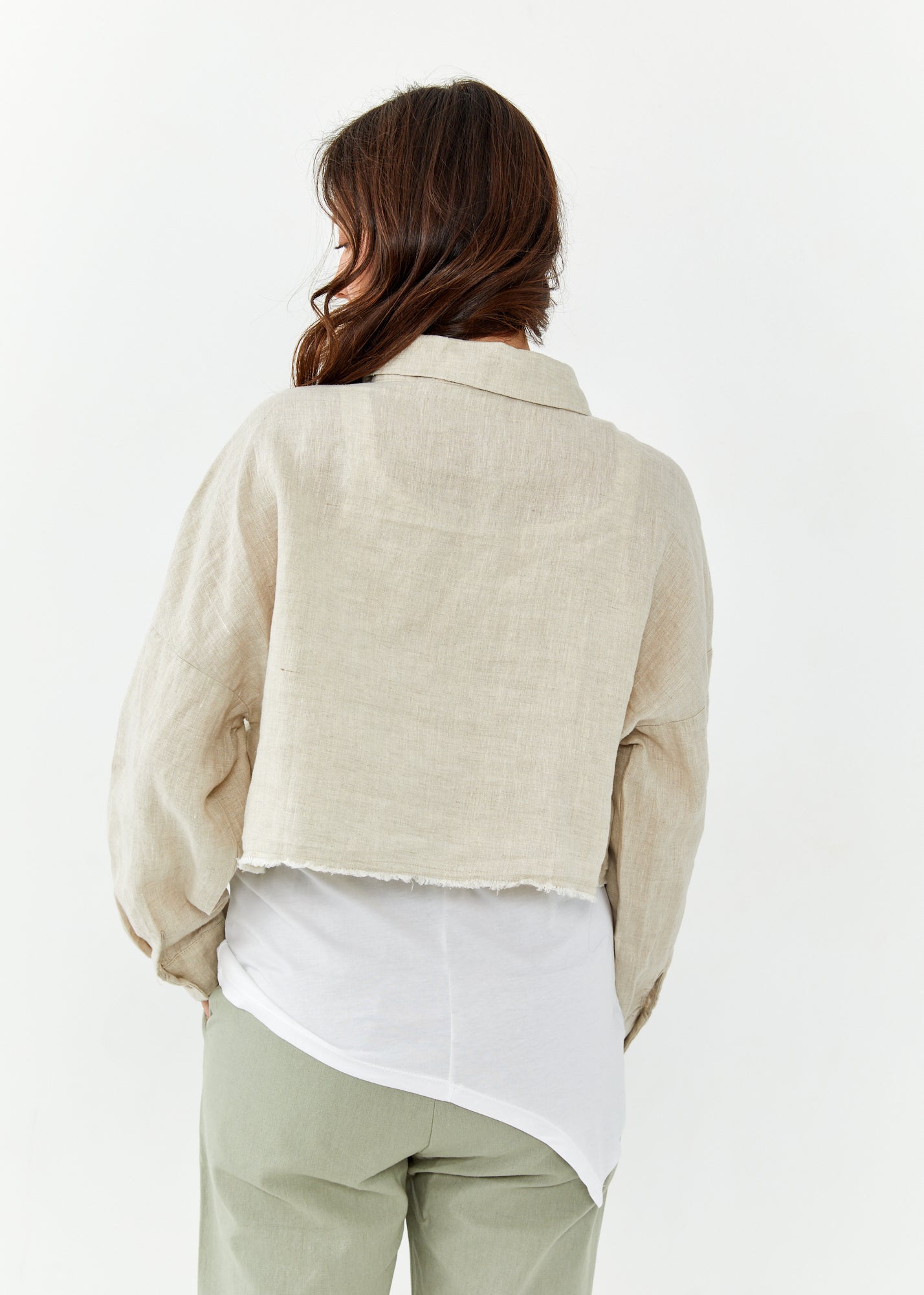 מכופתרת פשתן עם כיס תלוי בז