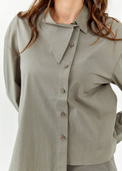 חולצה מכופתרת שרוול ארוך צווארון בצד חום