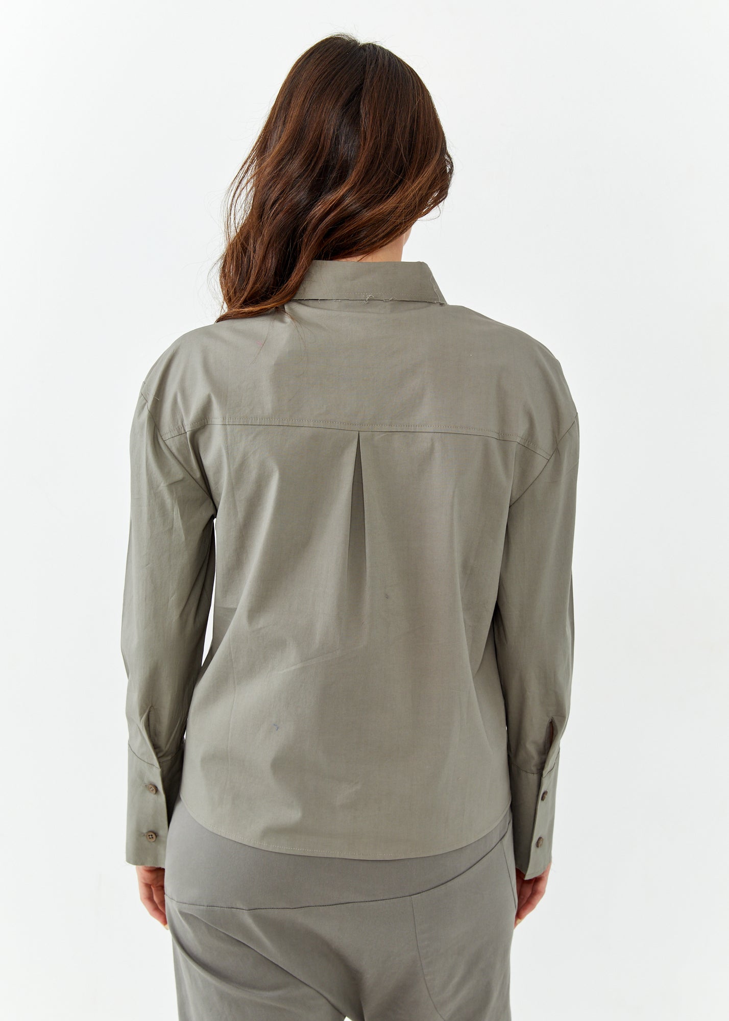 חולצה מכופתרת שרוול ארוך צווארון בצד חום