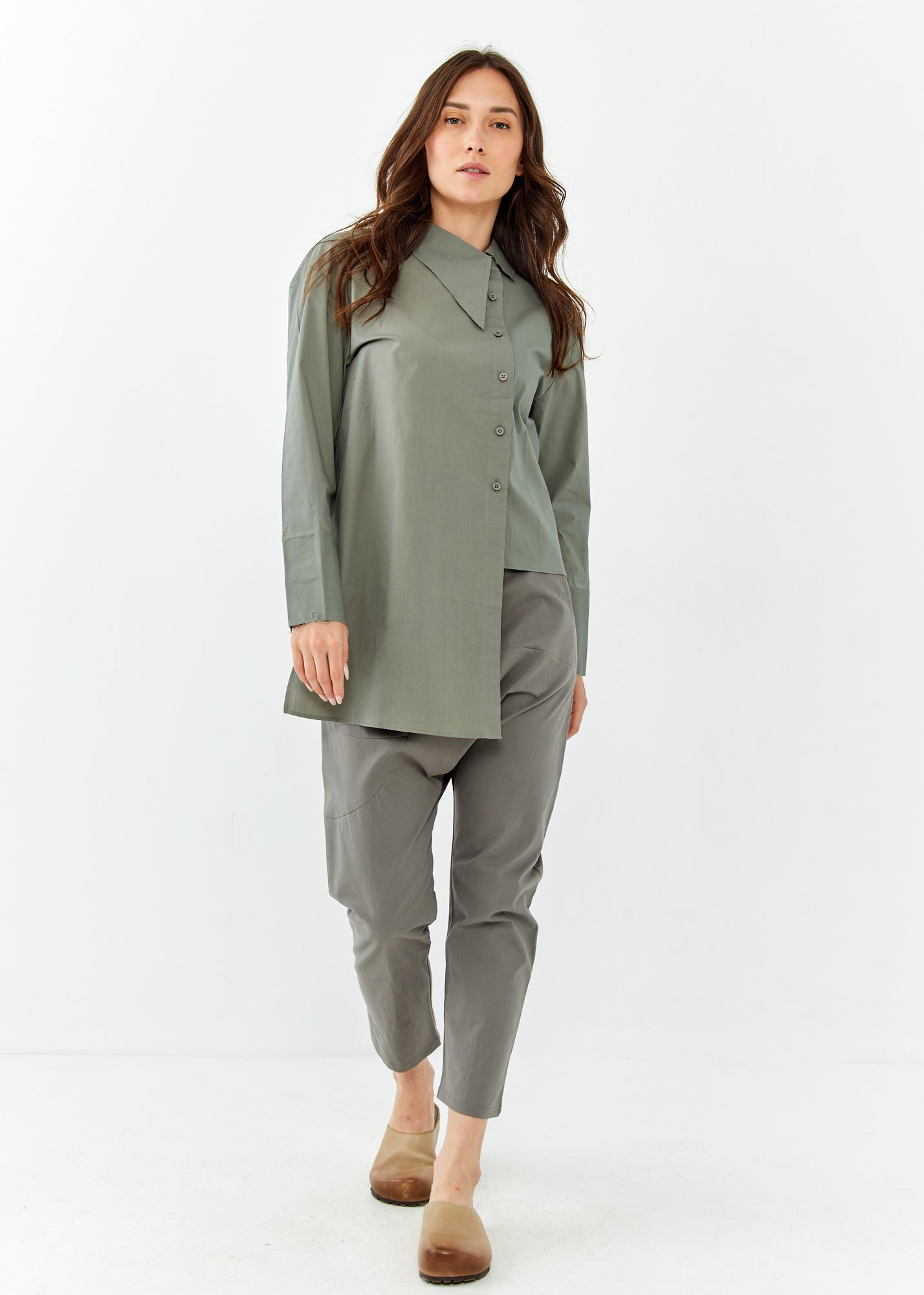 חולצה מכופתרת שרוול ארוך צווארון בצד ירוק