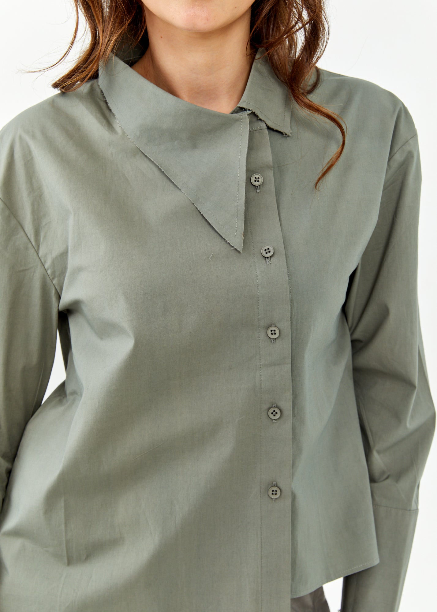 חולצה מכופתרת שרוול ארוך צווארון בצד ירוק