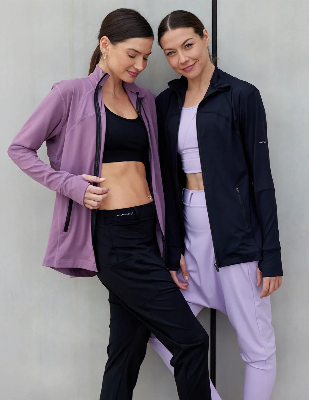 מה ללבוש ליוגה? המדריך המלא לבחירת בגדים נוחים ואיכותיים