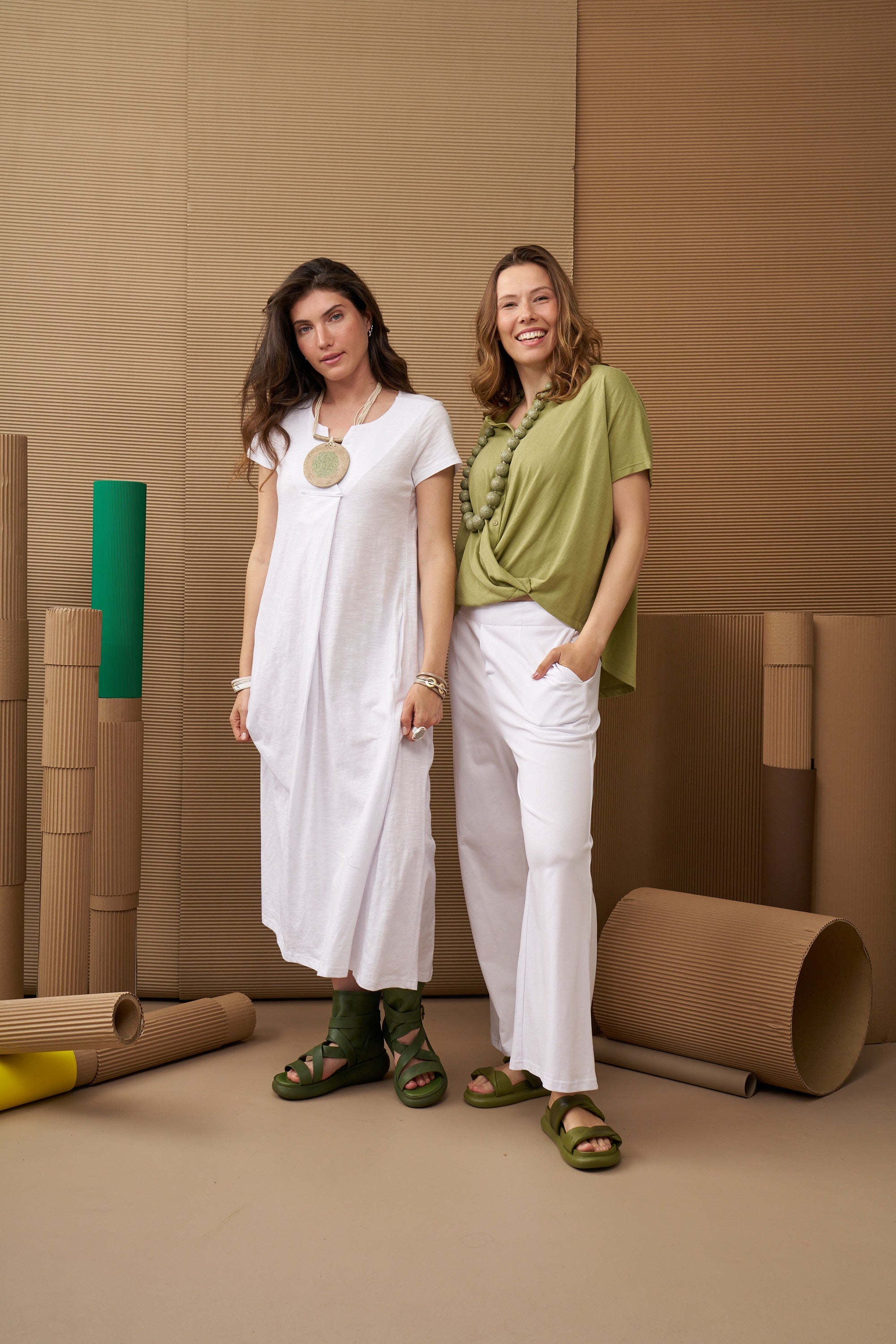 מלתחת מעבר: איך לעבור מחורף לאביב בלי לקנות מלתחה חדשה?