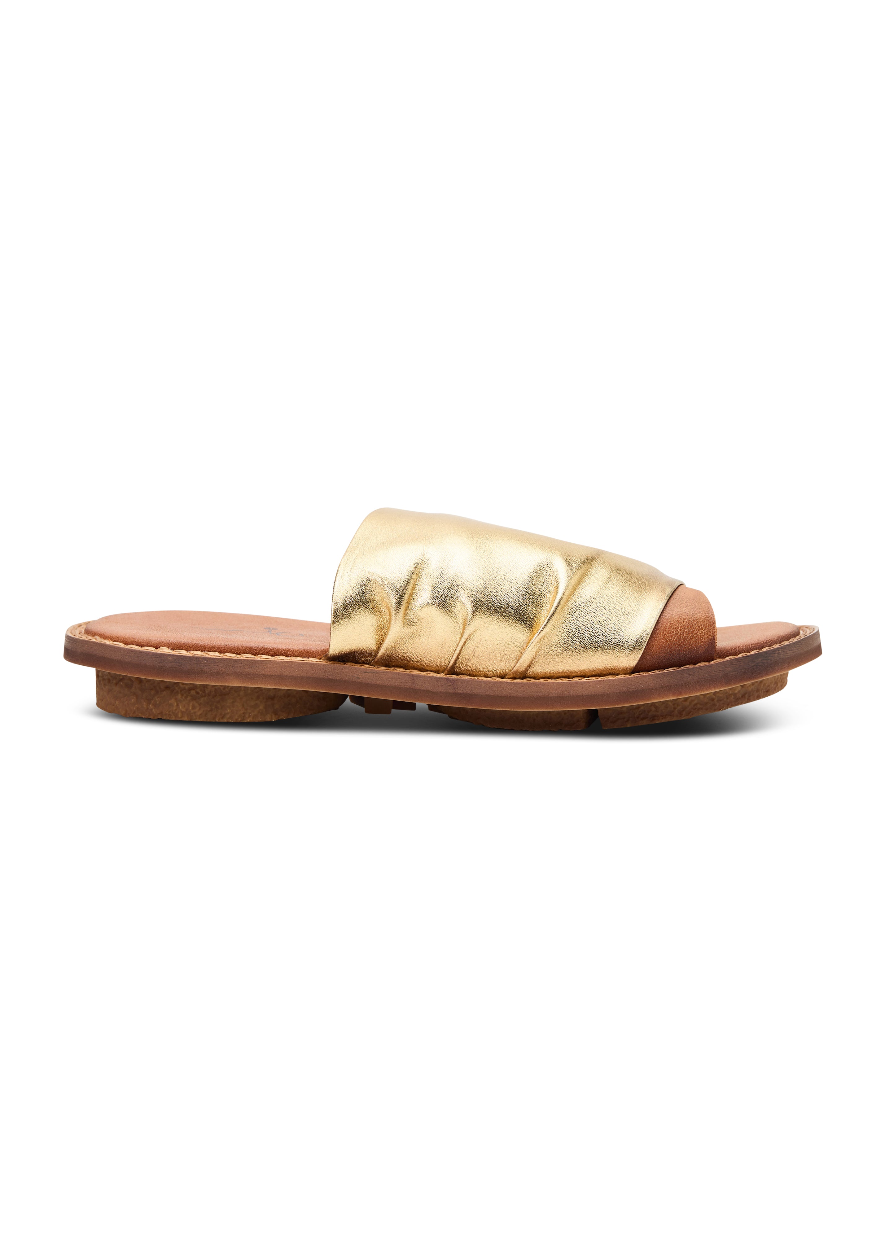 Women's leather sandals with pleated gold color combination
