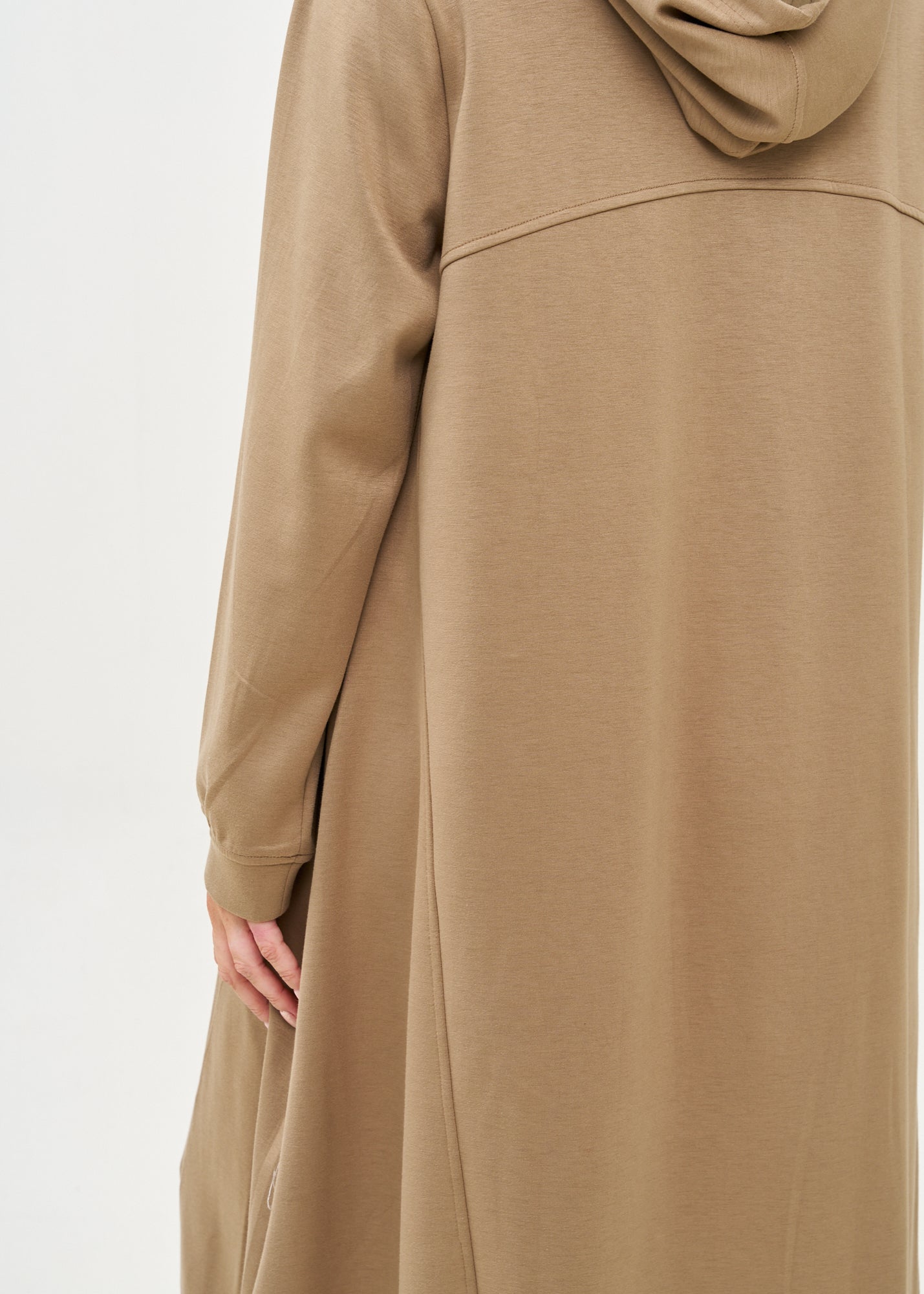 שמלה עם קפוצ'ון שרוול ארוך חום