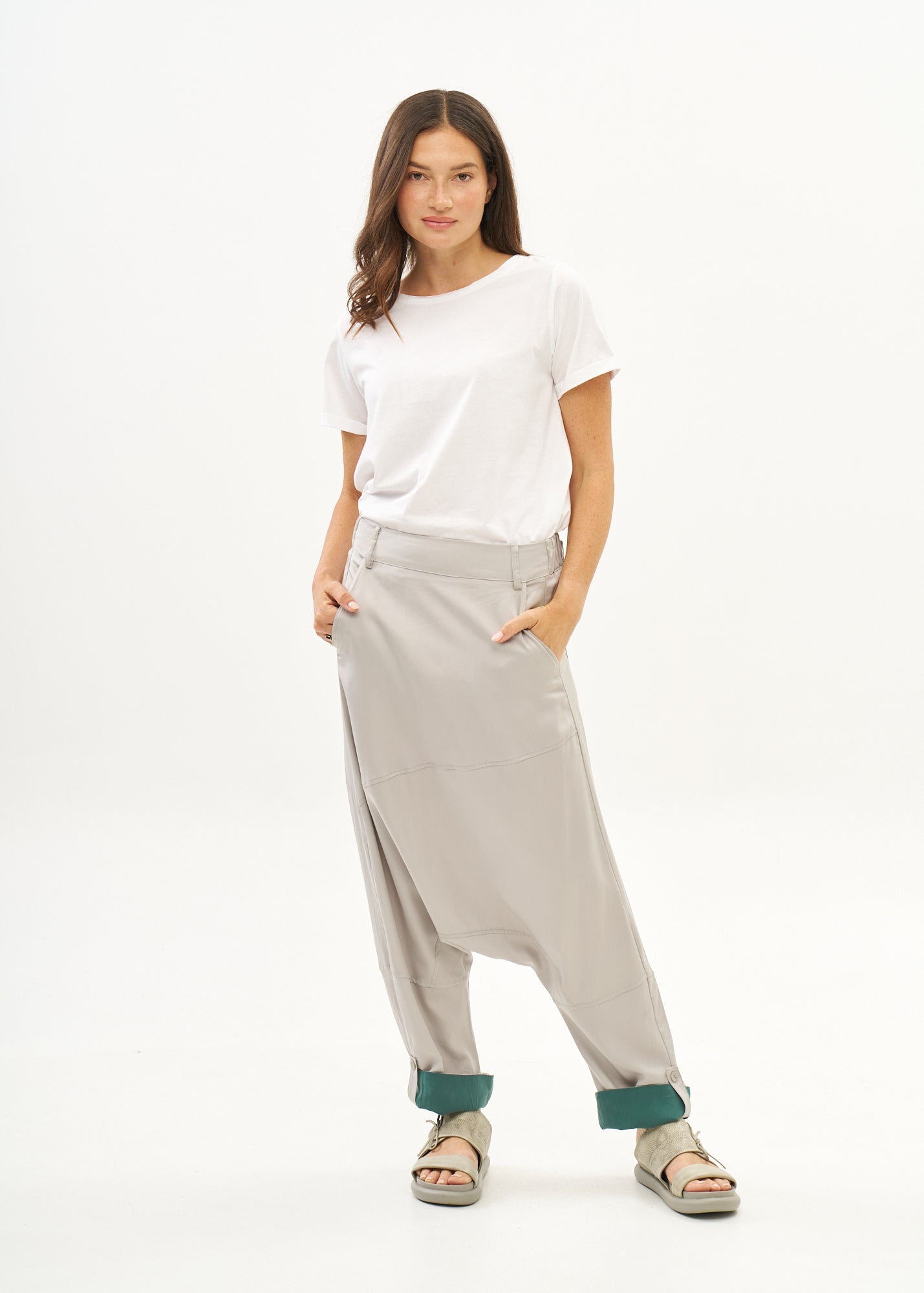 מכנסיים שקי שילוב צבע קיפול במכפלת אפור