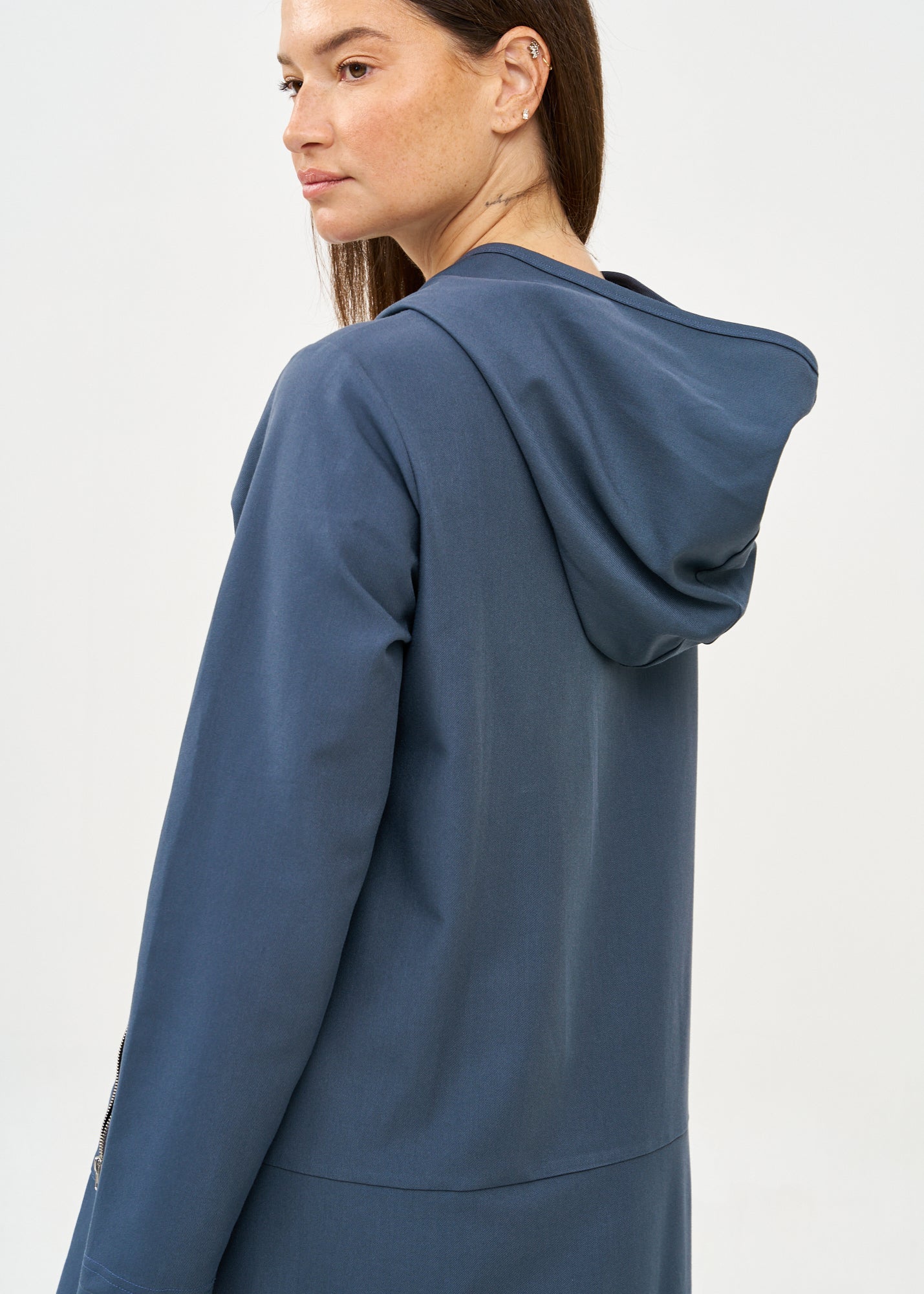 שמלה שרוול ארוך עם כובע ורוכסן כחול כהה