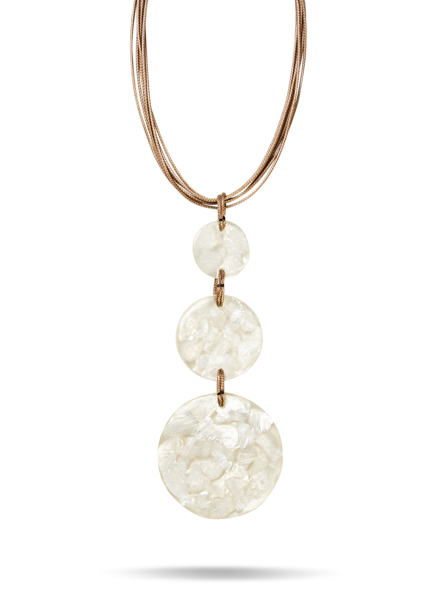 שרשרת 3 עיגולי רזין על חוט לבן