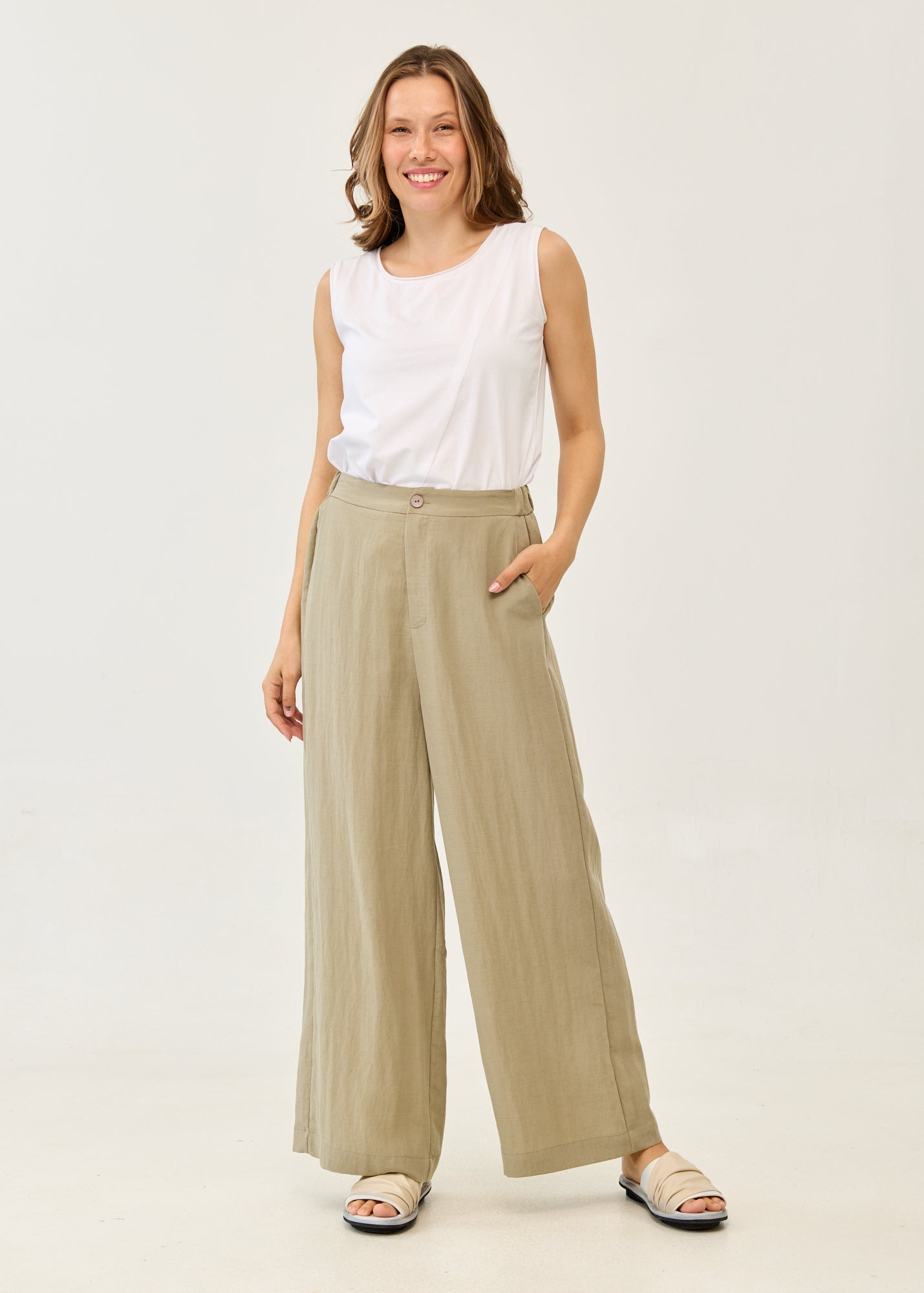 Brown linen wide-leg trousers