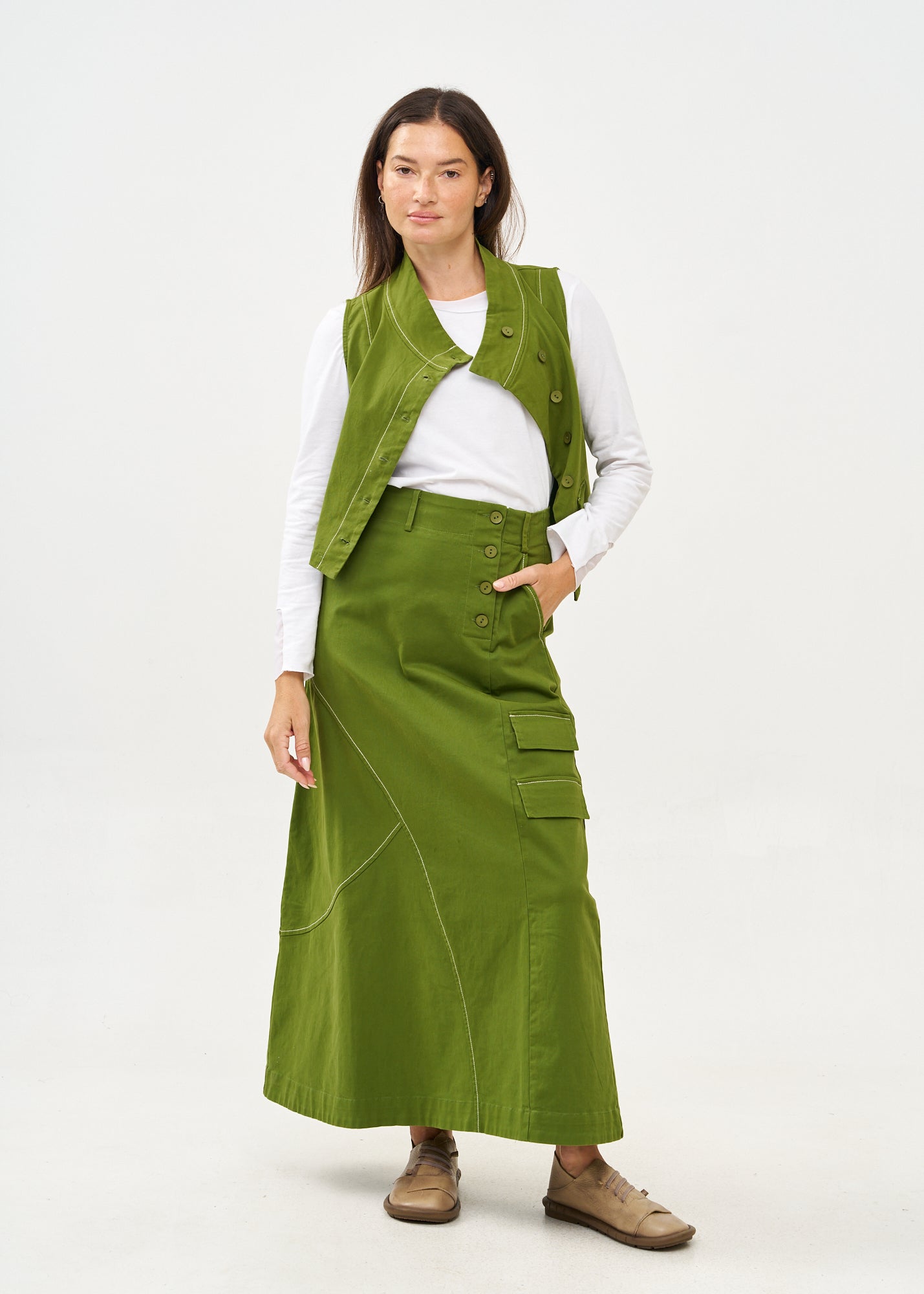 וסט אסימטרי תיפור בולט ירוק