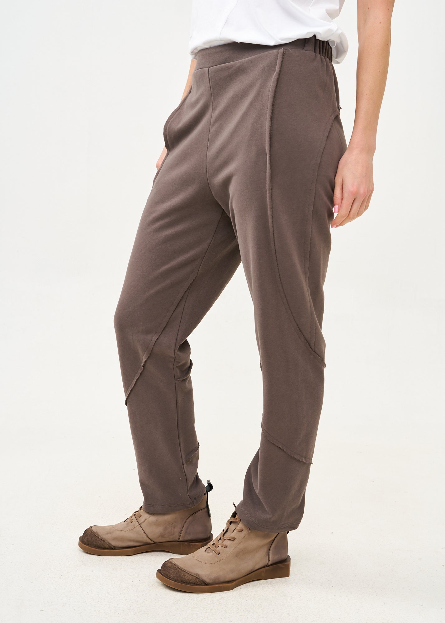 מכנסיים פרנץ טרי עם חתכים חיצוניים אפור כהה