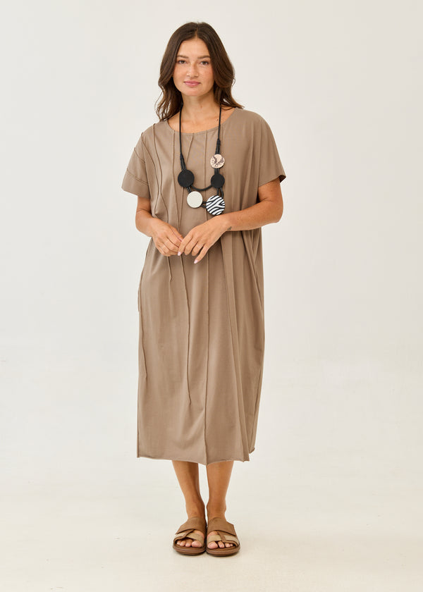 Short sleeve dress prominent seams brown