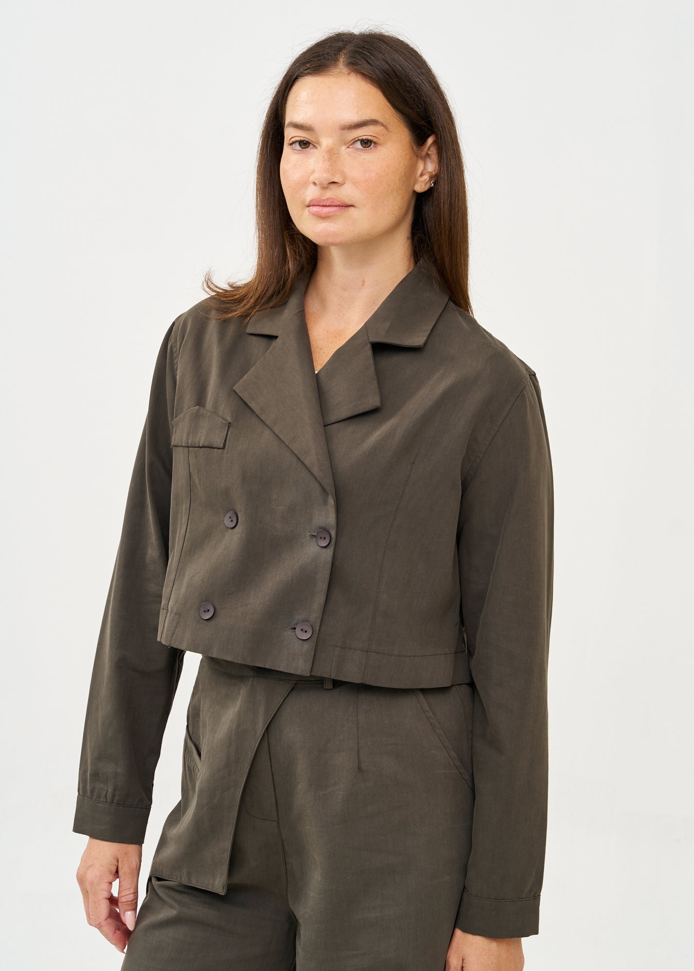 בלייזר קצר כפתרה כפולה אפור כהה