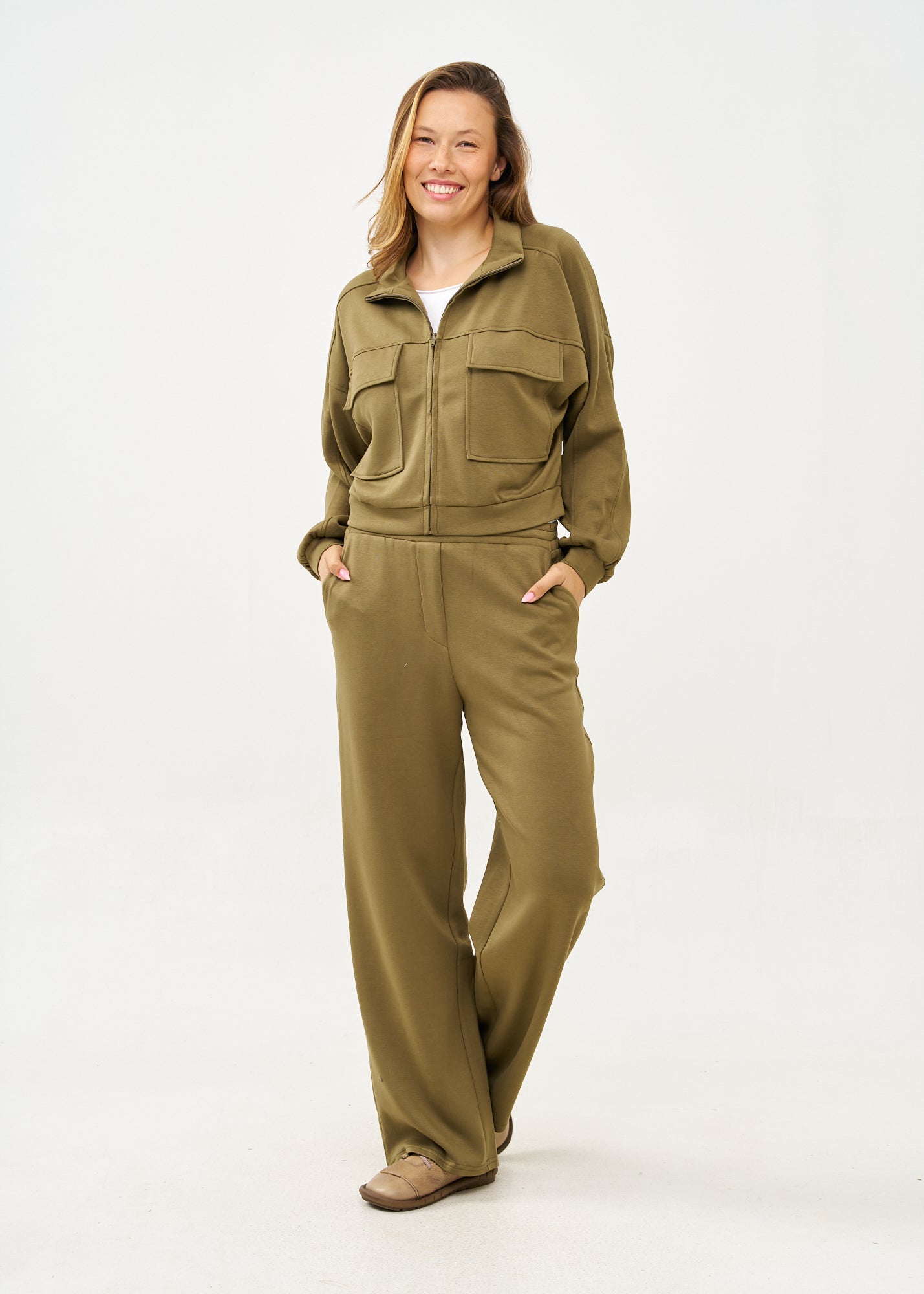 ג'קט שני כיסים קידמיים ורוכסן ירוק