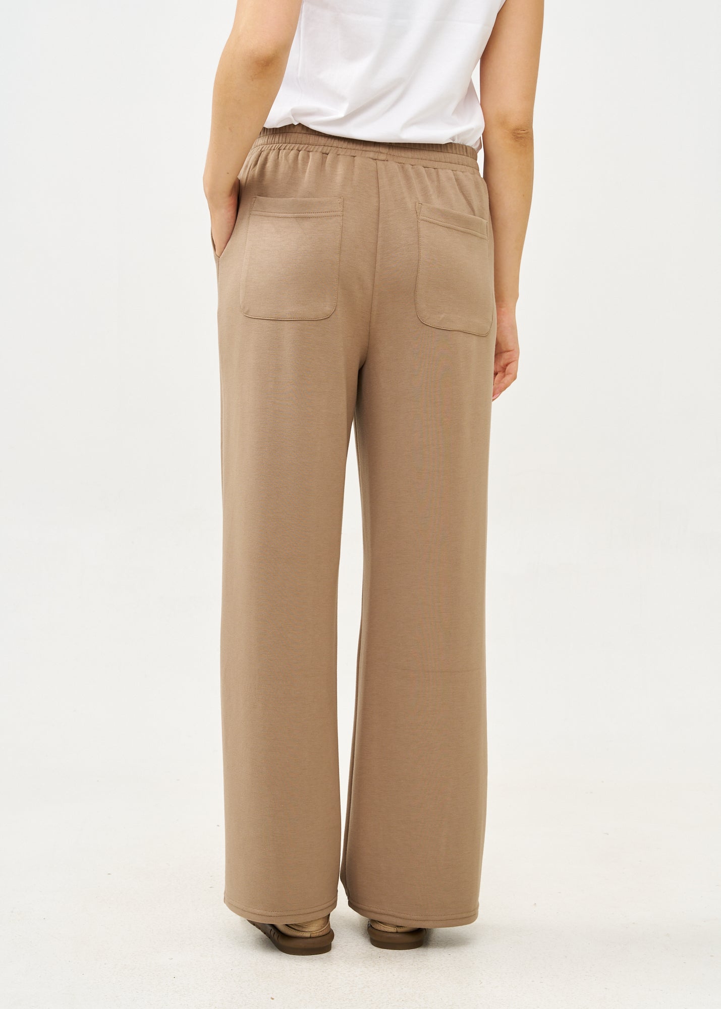 מכנסיים רחבים מבד רך חום