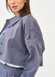 ג׳קט עם כותפת ארוכה כחול