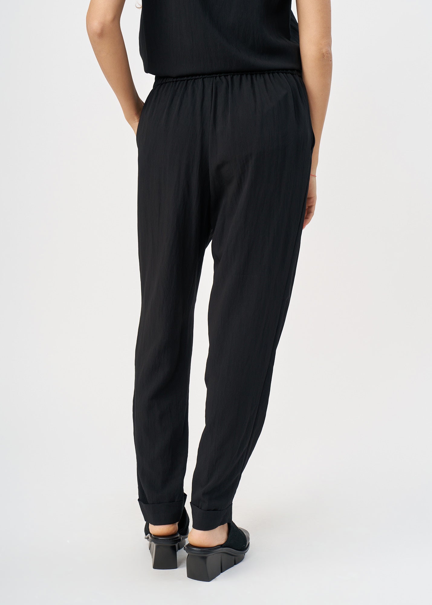 Black pleated hem twill fabric pants