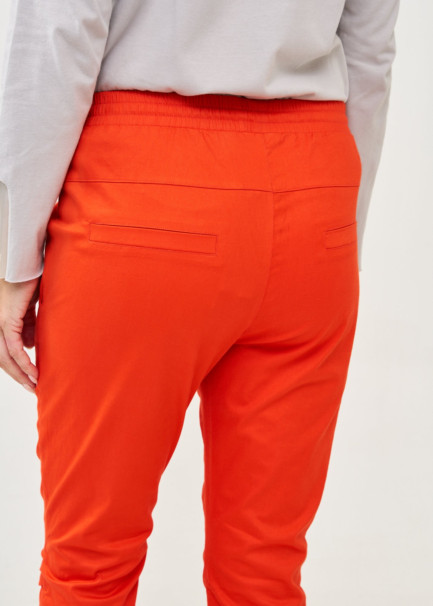 מכנסיים ארוכים כיווץ בברך כתום