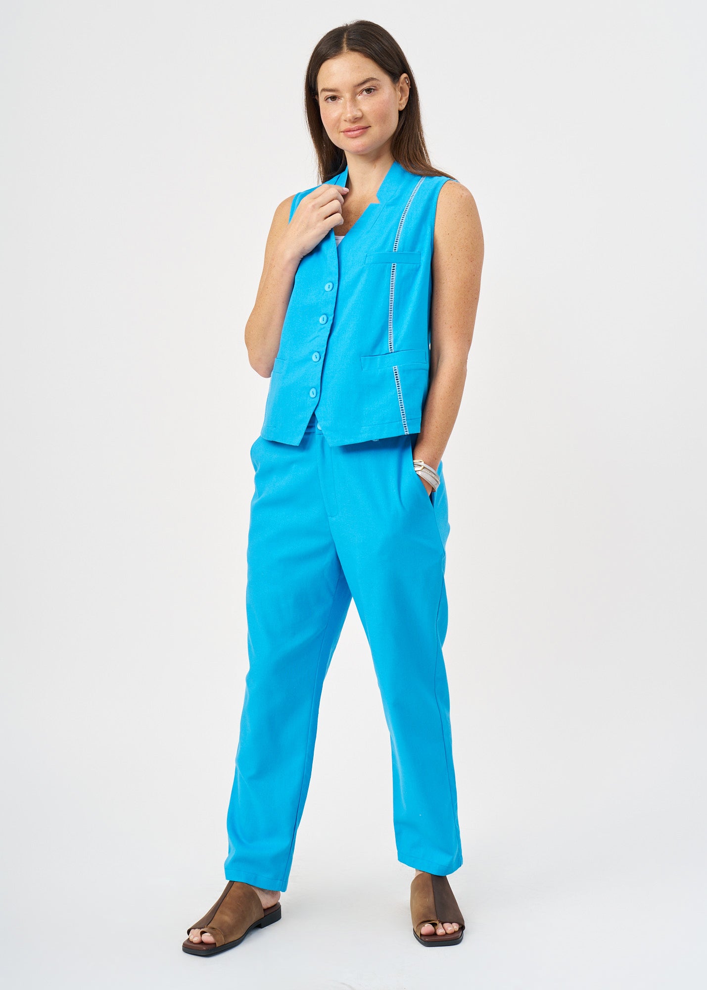 וסט שילוב סרט סולמות וכפתורים כחול