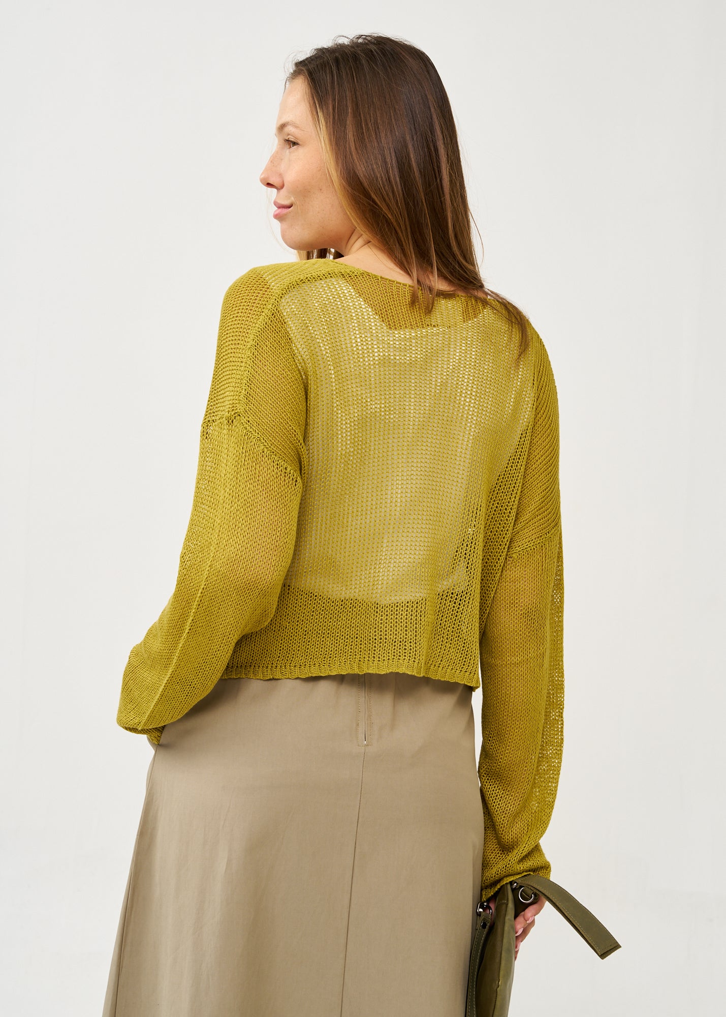 סריג בסריגה דקה ליפוף קדימה ירוק